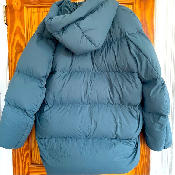 Aritzia Giga Puff 2019-2020 szn GENTLY USED Puffer - Picture 3 of 11